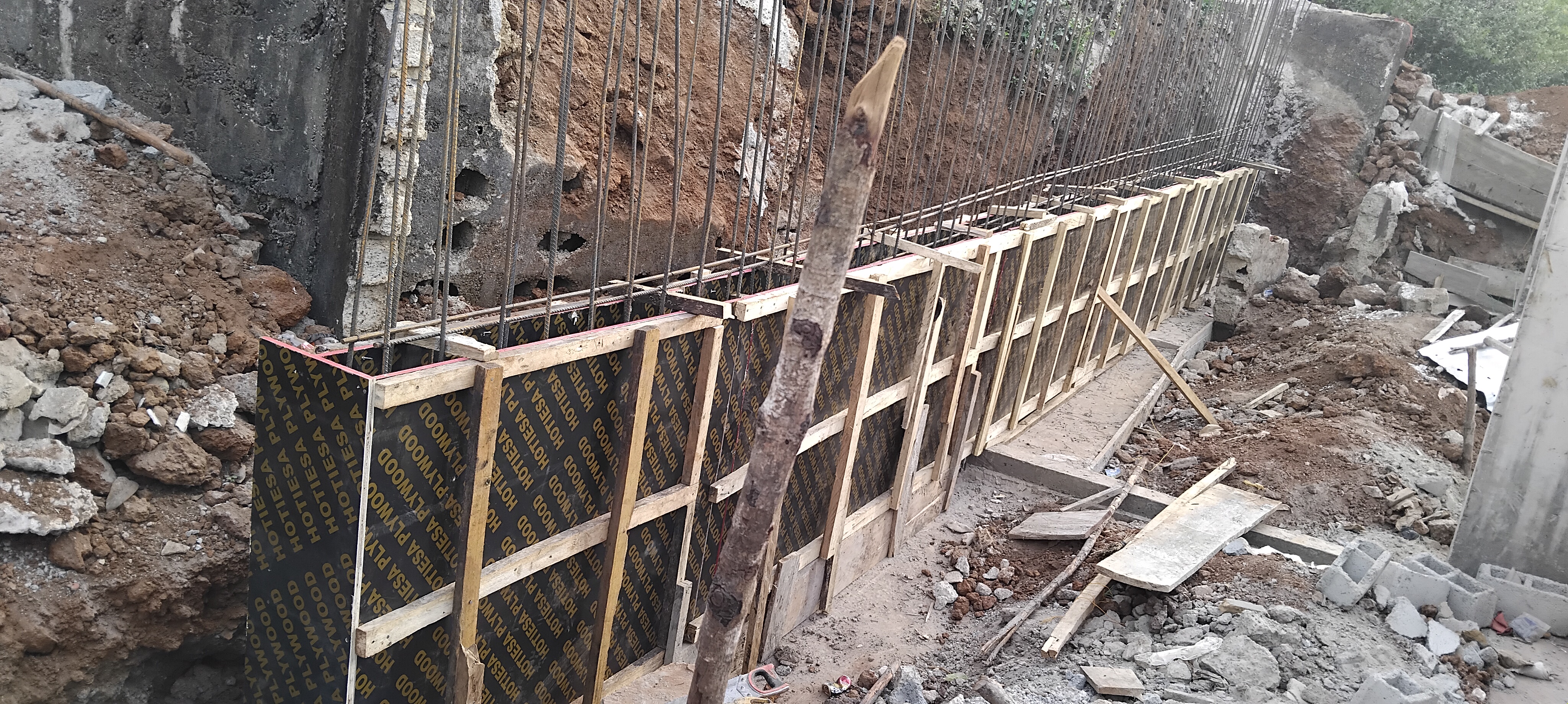 Coffrage du mur de soutènement 